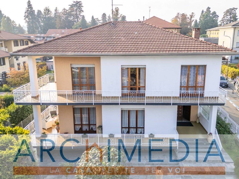 Casa Indipendente in Vendita a Olgiate Comasco, 579'000€, 267 m²