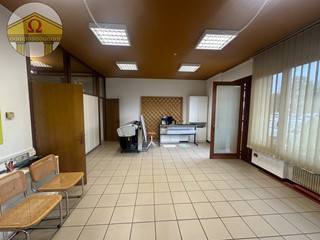 Ufficio in Vendita a Ponzano Veneto, 82'000€, 100 m²