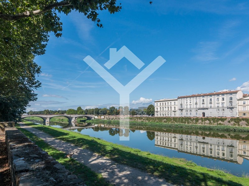 Villa in Vendita a Firenze, 1'250'000€, 260 m²