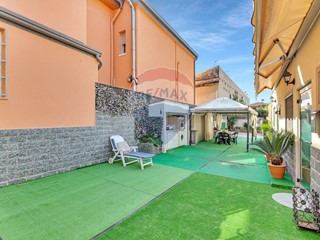 Casa Indipendente in Vendita a Cinisello Balsamo, 360'000€, 120 m²