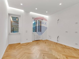 Bilocale in Vendita a Milano, 362'000€, 56 m²