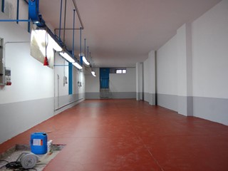 Capannone in Vendita a Canosa di Puglia, 250'000€, 250 m²