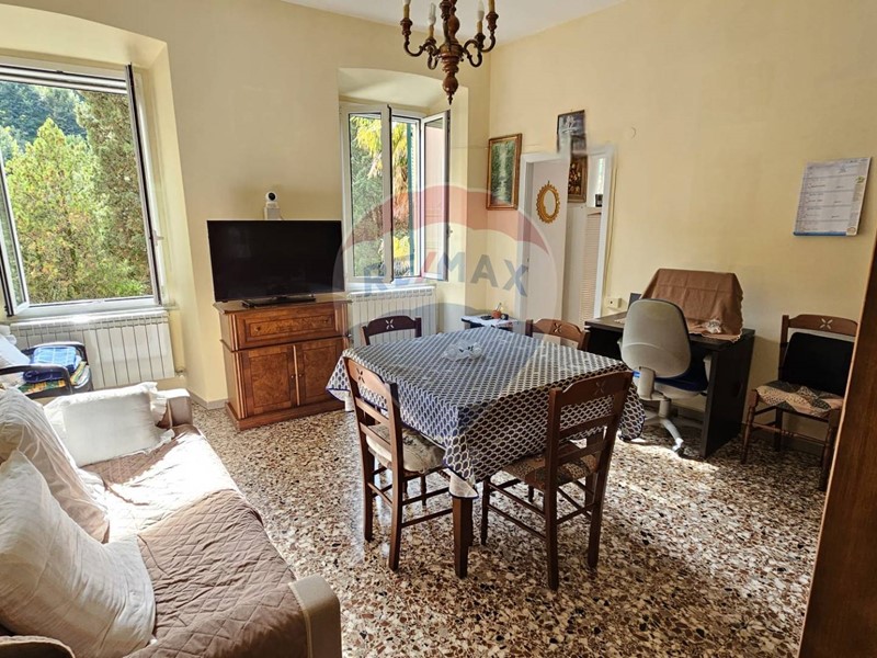 Appartamento in Affitto a Borzonasca, 450€, 75 m²