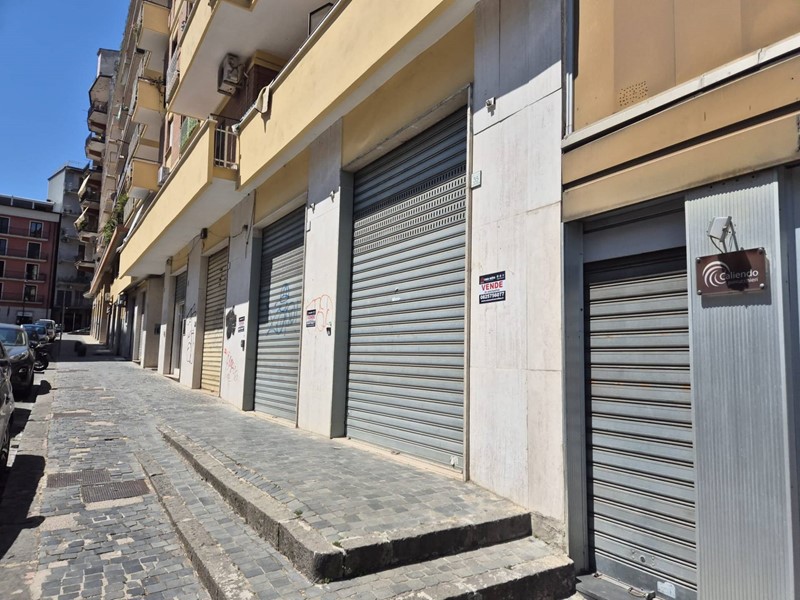 Immobile commerciale in Vendita a Avellino, 70'000&euro;, 105 m²