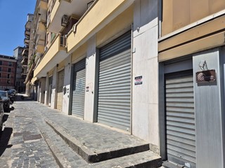 Immobile commerciale in Vendita a Avellino, 70'000&euro;, 105 m²