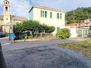 Villa in Vendita a Albisola Superiore, 360'000€, 170 m²