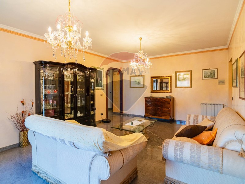 Appartamento in Vendita a Bronte, 139'000€, 131 m²