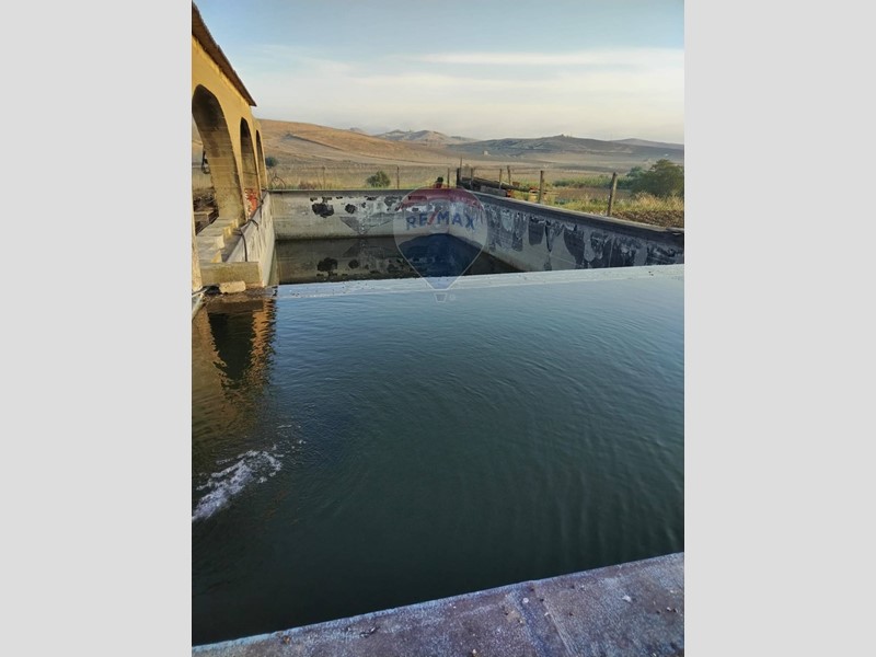 Terreno agricolo in Vendita a San Michele di Ganzaria, 220'000€, 105600 m²