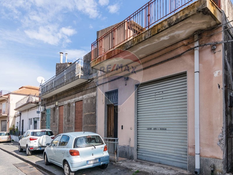 Casa Indipendente in Vendita a Acireale, 62'000€, 140 m²