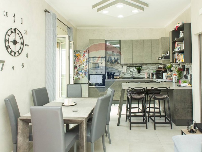 Trilocale in Vendita a Mascalucia, 110'000€, 88 m²