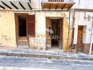 Trilocale in Vendita a Carini, 18'000€, 55 m²