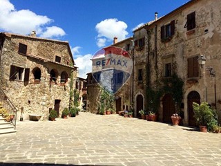 Rustico in Vendita a Manciano, 370'000€, 179 m²