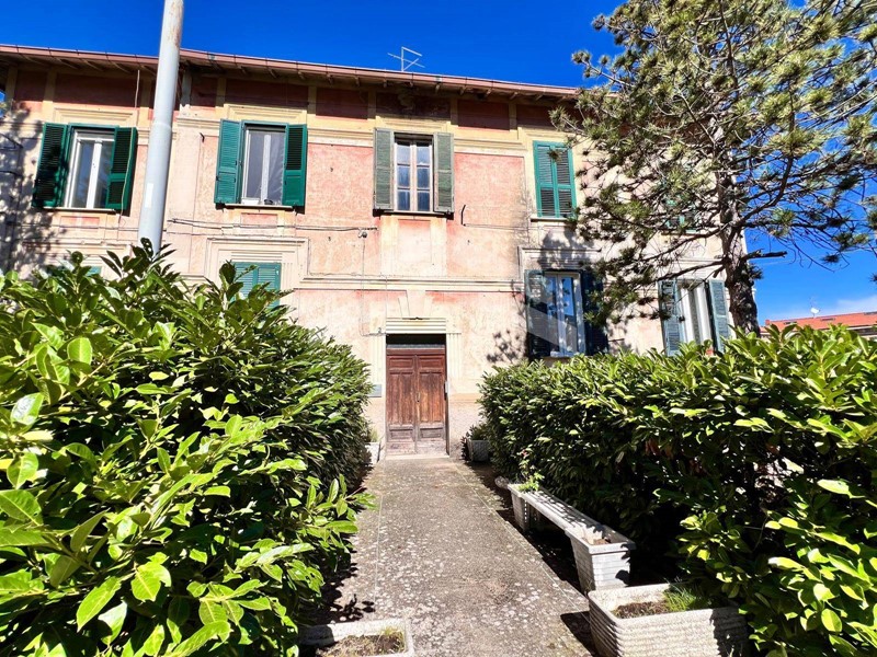 Quadrilocale in Vendita a Campobasso, 75'000€, 90 m²