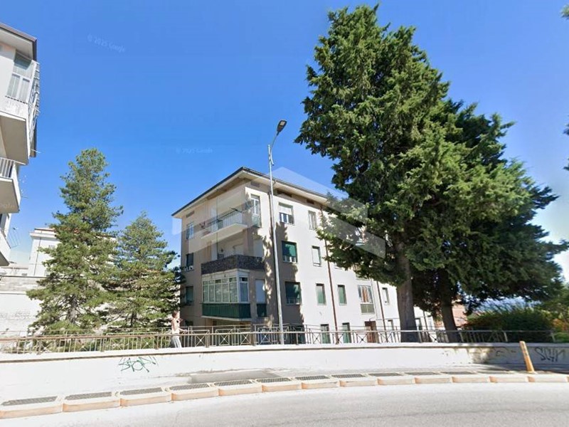 Appartamento in Vendita a Campobasso, 69'000€, 140 m²