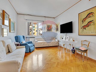 Bilocale in Vendita a Milano, 430'000€, 74 m²