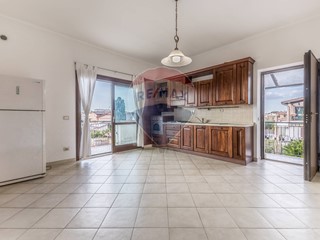 Trilocale in Vendita a Roma, 155'000€, 66 m²
