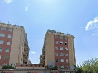 Appartamento in Vendita a Genova, 150'000€, 75 m²
