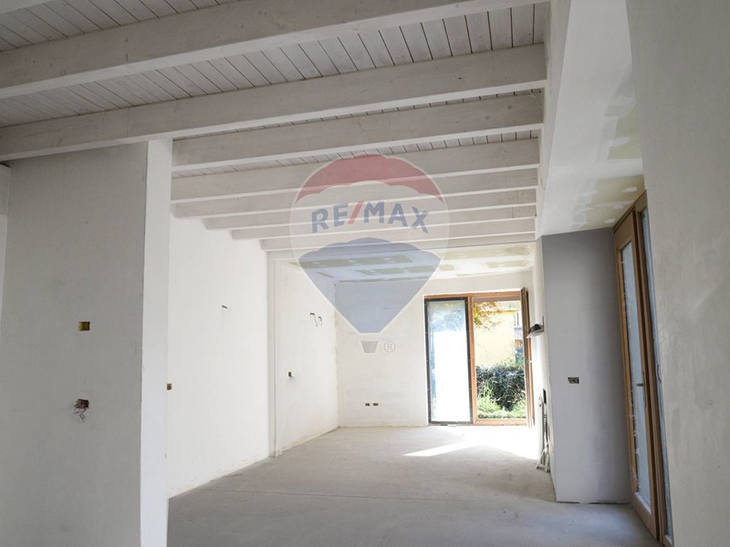 Trilocale in Vendita a Cornate d'Adda, 297'400&euro;, 150 m²