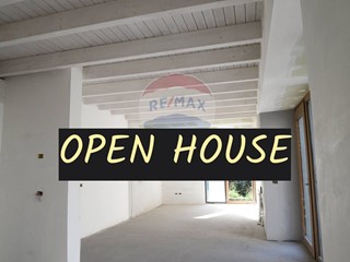 Trilocale in Vendita a Cornate d'Adda, 297'400&euro;, 150 m²