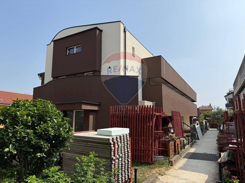 Trilocale in Vendita a Cornate d'Adda, 235'200€, 118 m²