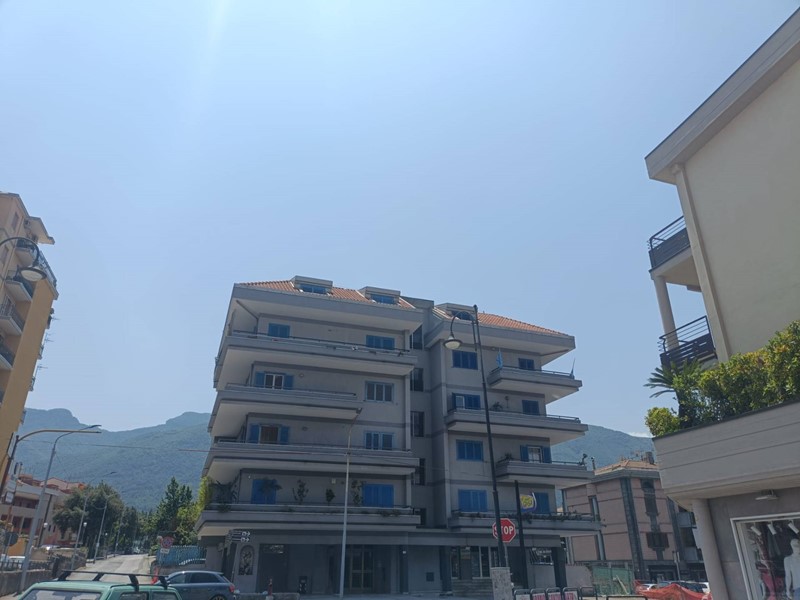 Appartamento in Vendita a Angri, 320'000€, 179 m²