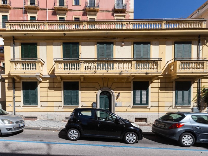 Casa Indipendente in Vendita a Salerno, 1'690'000&euro;, 344 m²