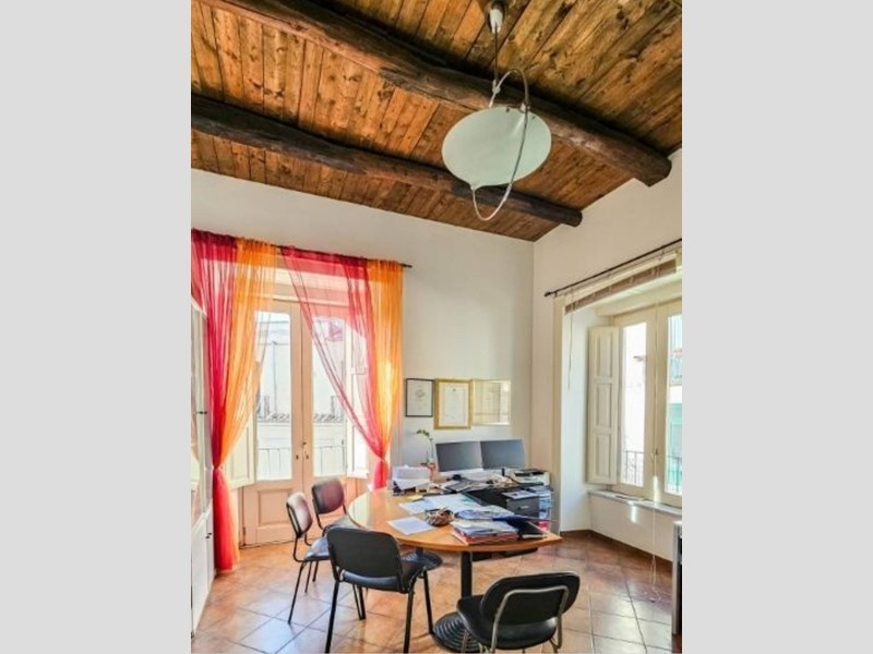 Quadrilocale in Vendita a Salerno, 590'000&euro;, 175 m²