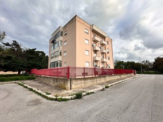 Quadrilocale in Vendita a Trapani, 187'000€, 140 m²