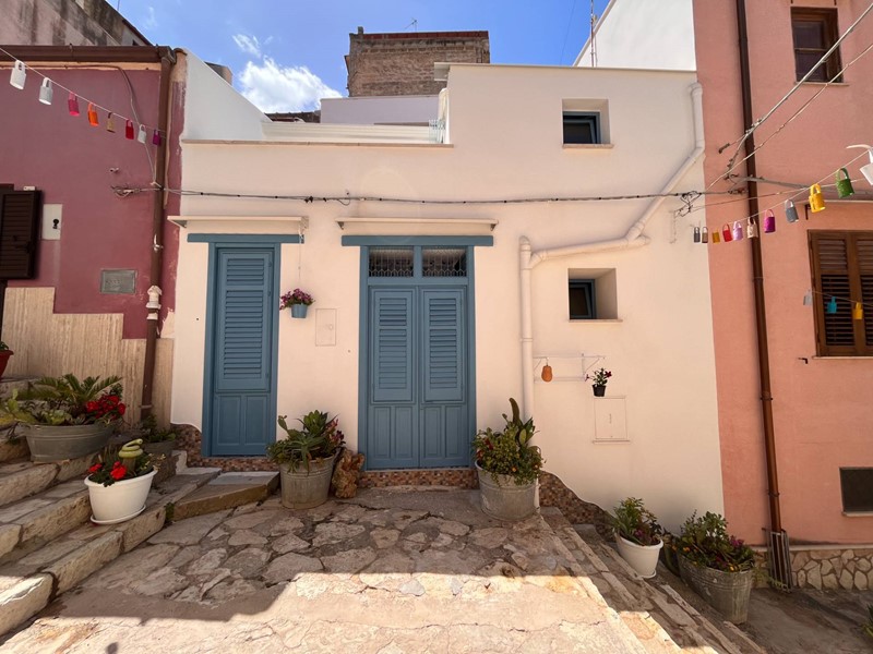 Casa Indipendente in Vendita a Castellammare del Golfo, 159'000€, 125 m²
