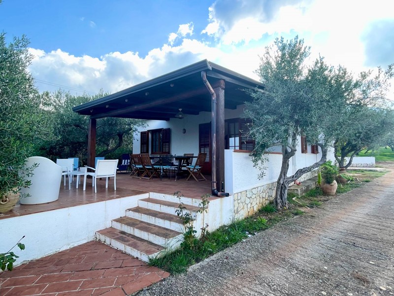 Villa in Vendita a Castellammare del Golfo, 680'000€, 85 m²