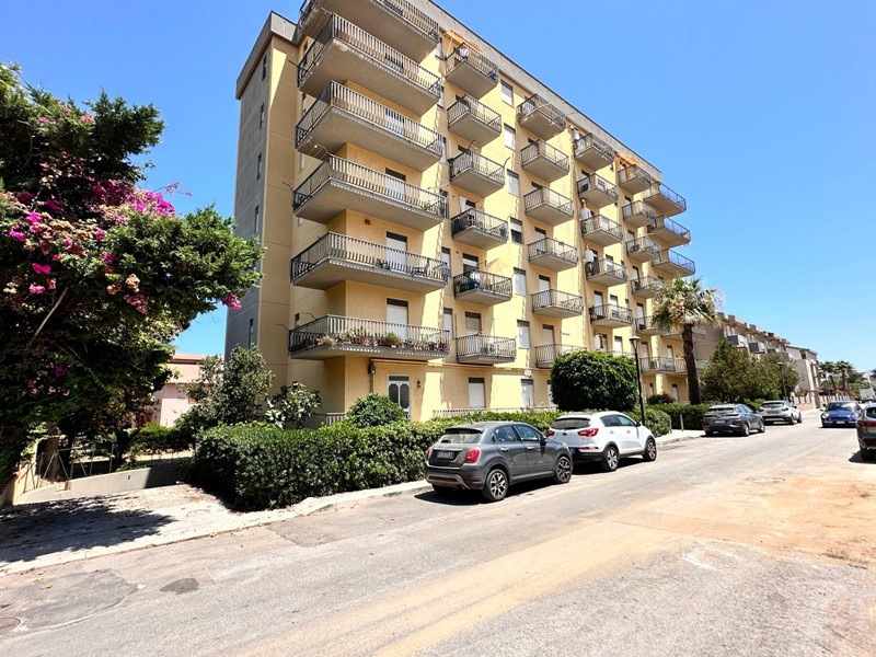 Trilocale in Vendita a Castellammare del Golfo, 175'000€, 150 m²
