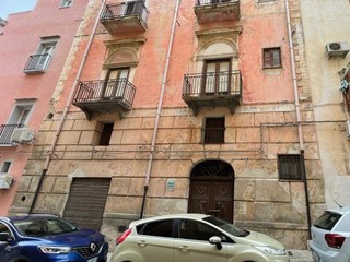 Trilocale in Vendita a Castellammare del Golfo, 75'000€, 90 m²