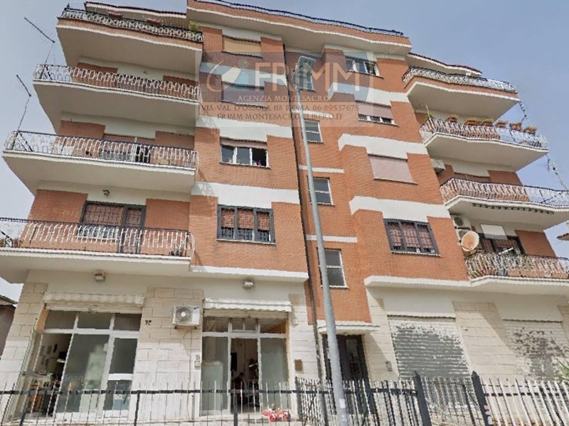 Bilocale in Vendita a Roma, 155'000€, 53 m²