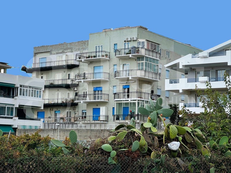 Quadrilocale in Vendita a Villafranca Tirrena, 97'000€, 130 m²