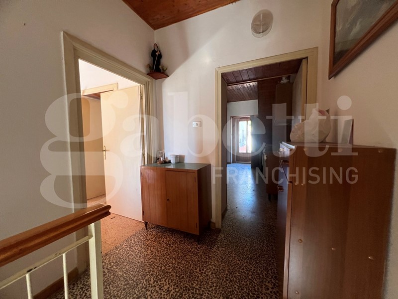 Trilocale in Vendita a San Pietro in Amantea, 33'000€, 96 m²
