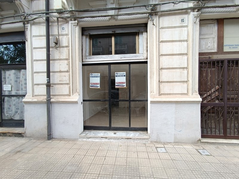 Attività commerciale in Affitto a Messina, 400€, 31 m²