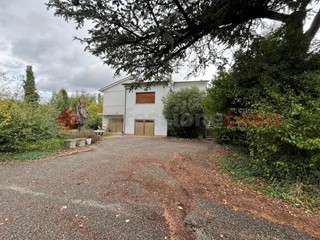 Casa Indipendente in Vendita a Monte San Savino, 190'000€, 220 m²