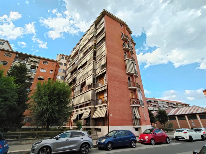 Quadrilocale in Vendita a Torino, 108'000€, 100 m², arredato