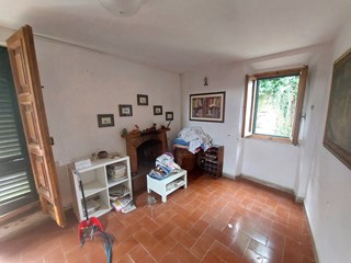 Casa Indipendente in Vendita a Vernio, 59'000€, 90 m²