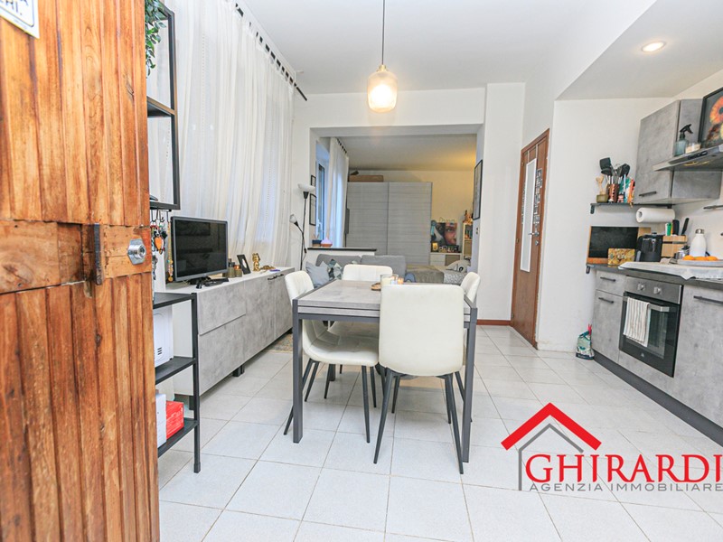 Trilocale in Vendita a Genova, zona Pegli, 98'000€, 48 m², arredato