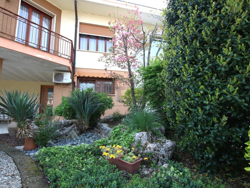 Casa Semi Indipendente in Vendita a Nanto, 270'000€, 275 m², con Box