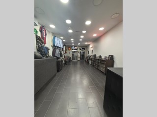 Immobile commerciale in Affitto a Mercato San Severino, zona Corso Diaz, 1'000€, 70 m²