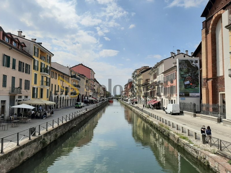 Bilocale in Affitto a Milano, zona Navigli Famagosta, 1'200&euro;, 45 m², arredato