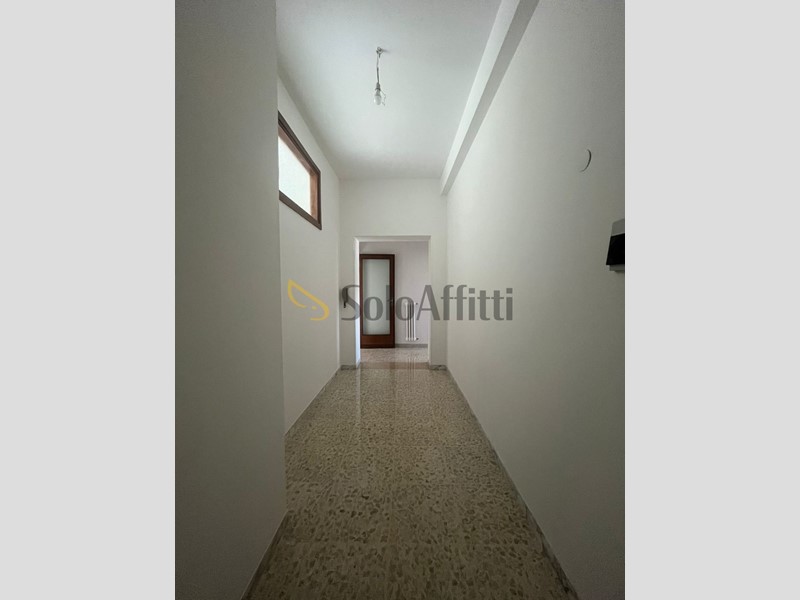 Appartamento in Affitto a Frosinone, 700€, 110 m²