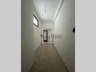 Appartamento in Affitto a Frosinone, 700€, 110 m²