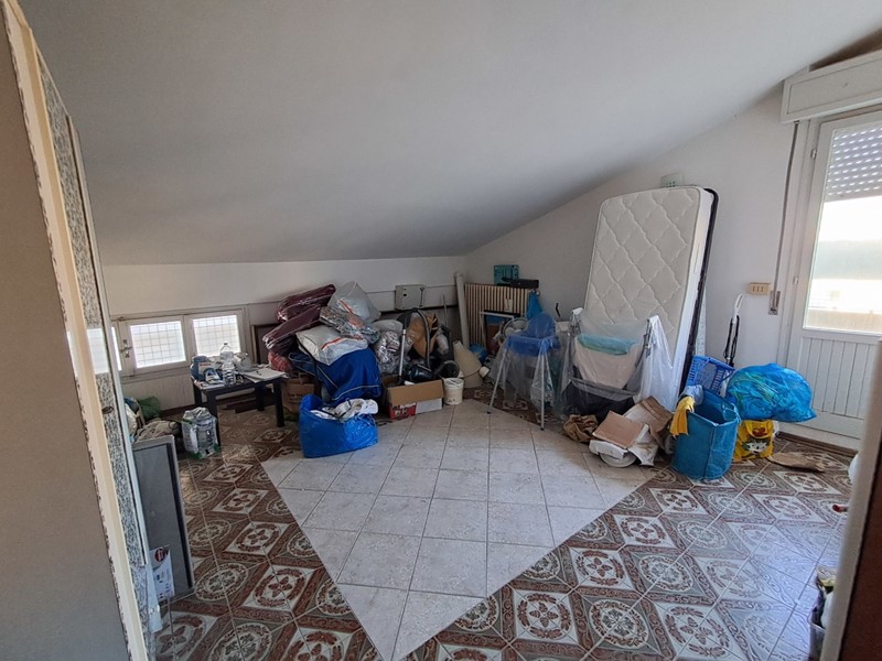 Trilocale in Vendita a Bellaria Igea Marina, zona IGEA (Bellaria), 140'000€, 76 m²