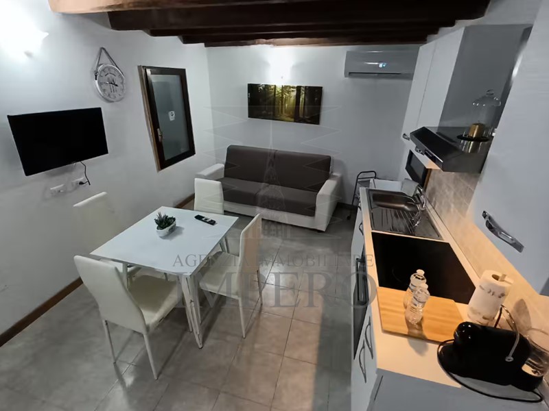Trilocale in Vendita a Apricale, 68'000€, 41 m²