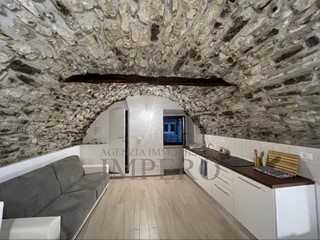 Bilocale in Vendita a Apricale, 68'000€, 53 m²