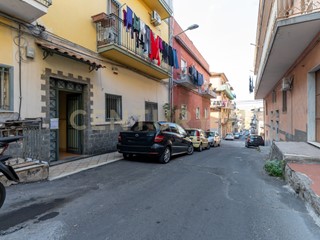 Trilocale in Vendita a Catania, 65'000&euro;, 72 m²