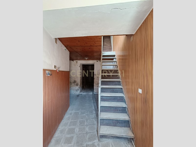 Casa Semi Indipendente in Vendita a Monforte San Giorgio, 29'000€, 128 m²